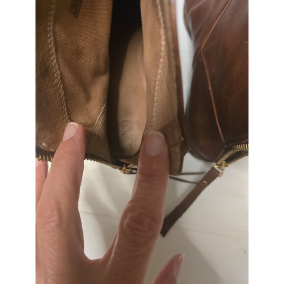 UGG Australia Women’s 9.5 Brown Leather Ankle Boots | Side Zip | Round Toe | Cla - Picture 6 of 13